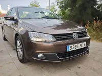 Usado VW Jetta Sport 140 CV (102 kW) 2012 Marrón Berlina