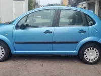 Usado Citroën C3 61 CV (44 kW) 2004 Azul Berlina