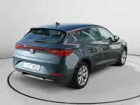 Usado Seat Leon Style 110 CV (80 kW) 2024 Azul Berlina