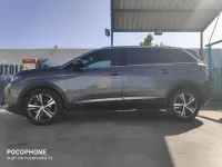 Usado Peugeot 5008 GT 130 CV (95 kW) 2023 Gris / plata SUV