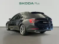 Usado Skoda Superb SportLine 218 CV (160 kW) 2023 Negro Familiar