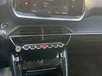 Usado Peugeot 208 Allure 100 CV (73 kW) 2019 Gris Utilitario