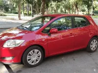 Usado Toyota Auris 90 CV (66 kW) 2008 Rojo Utilitario