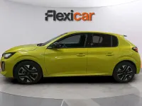 Usado Peugeot 208 Allure 101 CV (74 kW) 2025 Verde Utilitario
