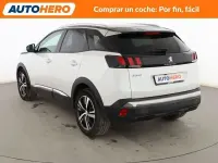 Usado Peugeot 3008 Allure 130 CV (95 kW) 2019 Blanco SUV