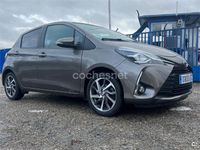 Usado Toyota Yaris 111 CV (81 kW) 2020 Gris / plata Berlina