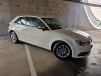 Usado Audi A3 Ambiente 105 HP (77 kW) 2014 Branco Sedan