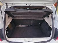 Usado Dacia Sandero Ambiance 75 CV (55 kW) 2016 Blanco Utilitario