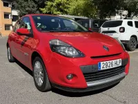 Usado Renault Clio Dynamique 101 CV (74 kW) 2012 Rojo Utilitario