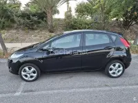 Usado Ford Fiesta Trend 68 CV (50 kW) 2010 Negro Berlina