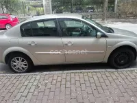 Usado Renault Mégane III 85 CV (62 kW) 2008 Beige Berlina
