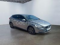 Usado Volvo V40 Momentum 122 CV (89 kW) 2019 Gris / plata Berlina