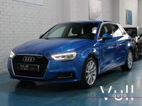 Usado Audi A3 Ambiente 150 CV (110 kW) 2019 Azul Berlina