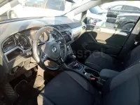 Usado VW Touran Business 115 CV (84 kW) 2020 Gris / plata Monovolumen