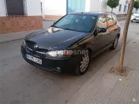Usado Nissan Almera Visia 82 CV (60 kW) 2004 Negro Berlina