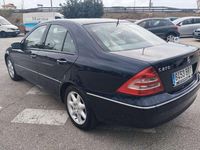 Usado Mercedes C270 Elegance 170 CV (125 kW) 2002 Azul Berlina
