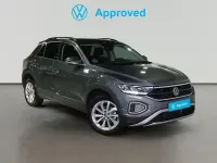 Usado VW T-Roc Life 150 CV (110 kW) 2024 Gris SUV