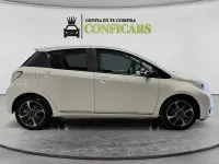 Usado Toyota Yaris Active 90 CV (66 kW) 2014 Blanco Utilitario
