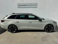 Usado Cupra Leon 204 CV (150 kW) 2025 Gris / plata Familiar