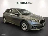 Usado Skoda Fabia Selection 95 CV (69 kW) 2025 Gris Utilitario
