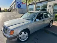 Usado Mercedes E300 147 CV (108 kW) 1992 Beige Familiar