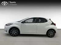 Używany Toyota Yaris Hybrid Style 116 KM (85 kW) 2022 Biały Sedan/Limuzyna