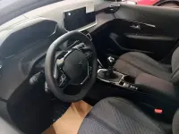Nuevo Peugeot 208 Allure 100 CV (73 kW) 2025 Gris Utilitario