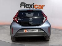 Usado Toyota Aygo X 72 CV (52 kW) 2024 Azul SUV