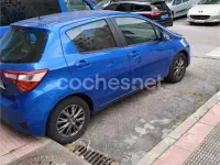 Usado Toyota Yaris Active 69 CV (50 kW) 2017 Azul Berlina