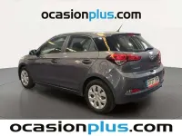Usado Hyundai i20 75 CV (55 kW) 2015 Gris Utilitario