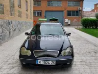 Usado Mercedes C220 Classic 125 CV (91 kW) 2000 Azul Berlina