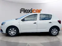 Usado Dacia Sandero Acces 73 CV (53 kW) 2019 Blanco Berlina