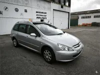 Usado Peugeot 307 90 CV (66 kW) 2004 Gris / plata Berlina