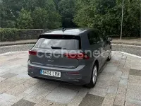 Usado VW Golf VIII 110 CV (80 kW) 2021 Gris / plata Berlina