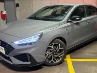 Nuevo Hyundai i30 N Line 100 CV (73 kW) 2026 Gris / plata Berlina