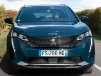 Usado Peugeot 5008 Active 136 CV (100 kW) 2024 Gris SUV