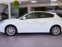 Usado Alfa Romeo Giulietta Distinctive 105 CV (77 kW) 2011 Blanco Utilitario
