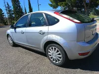 Usado Ford Focus Trend 115 CV (84 kW) 2008 Gris / plata Berlina