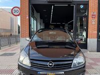Usado Opel Astra GTC Sport 120 CV (88 kW) 2007 Negro Berlina