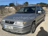 Usado Seat Toledo Sport 110 CV (80 kW) 1999 Gris / plata Berlina