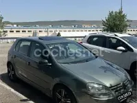 Usado VW Golf IV Highline 140 CV (102 kW) 2004 Gris / plata Berlina