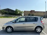 Usado Renault Scenic E-Tech Dynamique 110 CV (80 kW) 2006 Marrón Monovolumen