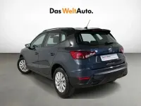 Usado Seat Arona Style 115 CV (84 kW) 2024 Gris plata SUV