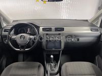 Usado VW Caddy Trendline 102 CV (75 kW) 2015 Violeta / lila Monovolumen
