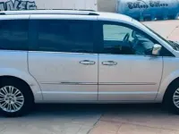 Usado Lancia Voyager Silver 163 CV (119 kW) 2012 Gris / plata Monovolumen