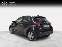 Usado Toyota Yaris Hybrid Active 116 CV (85 kW) 2025 Negro Berlina