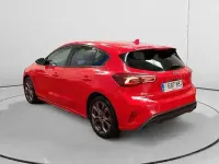 Begagnad Ford Focus ST-Line 125 HK (91 kW) 2022 Röd Halvkombi