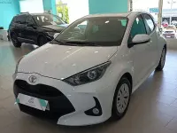 Usado Toyota Yaris Business Edition 69 CV (50 kW) 2022 Blanco Utilitario