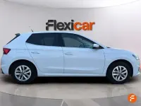 Usado Skoda Fabia Selection 95 CV (69 kW) 2025 Blanco Utilitario
