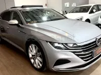 Usado VW Arteon Elegance 150 CV (110 kW) 2020 Gris / plata Familiar